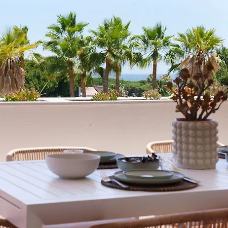 Stunning Renovated 2-bedroom In Golden Mile Marbella