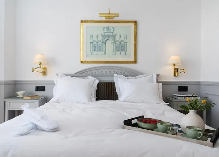Stunning Renovated 2-bedroom In Golden Mile * Marbella