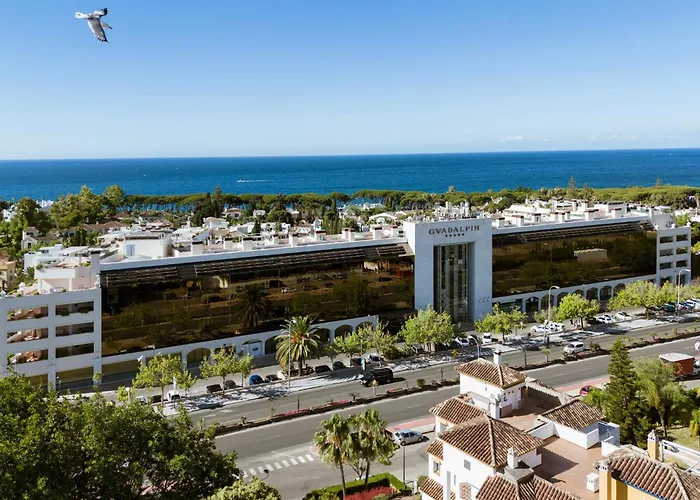 Stunning Renovated 2-bedroom In Golden Mile Daire