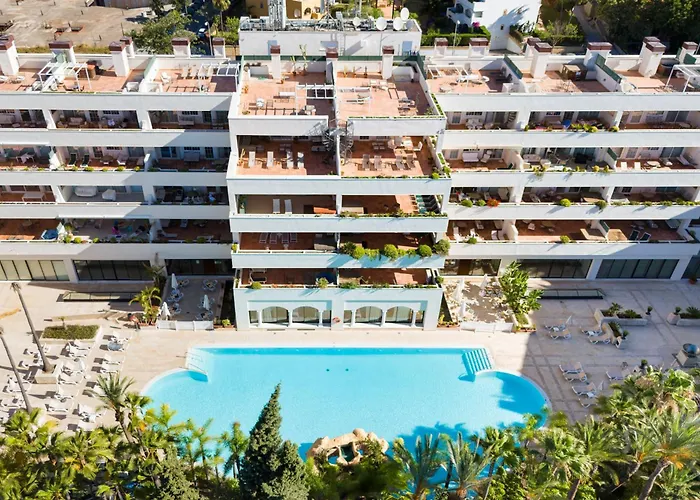 Stunning Renovated 2-bedroom In Golden Mile ماربيا