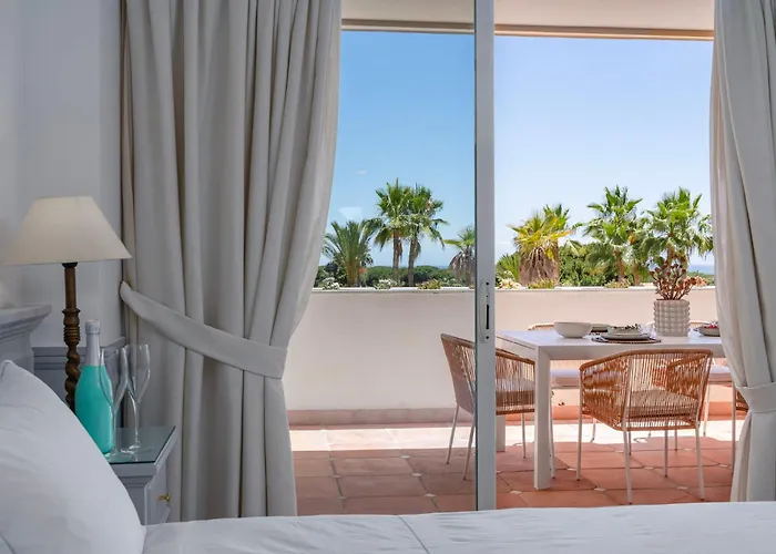 Stunning Renovated 2-bedroom In Golden Mile شقة