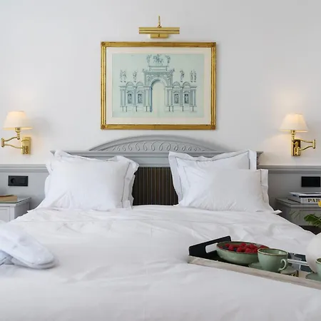 Stunning Renovated 2-bedroom In Golden Mile * Marbella